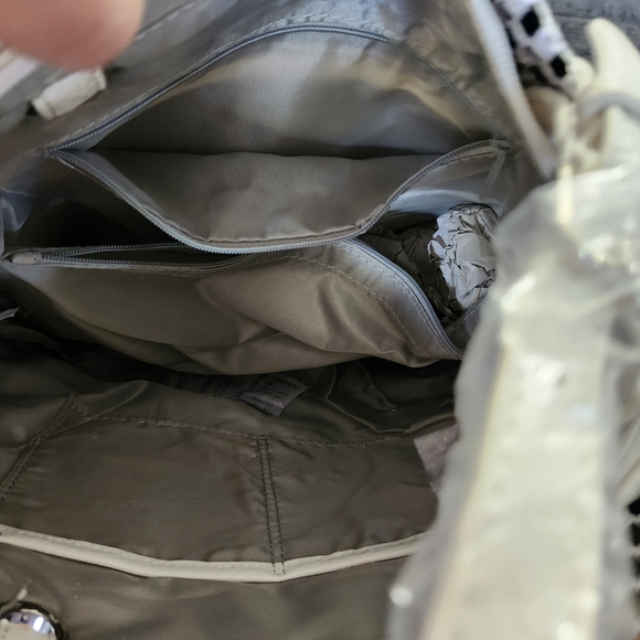 NWT Black And White Rhinestone Embellished Bling Cross Applique Tote Bag - Picture 7 of 9